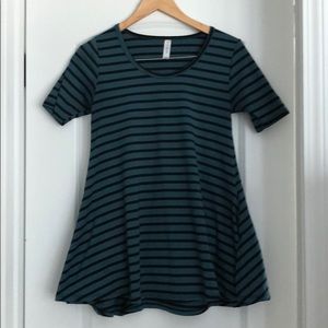⭐️LuLaRoe perfect T XXS